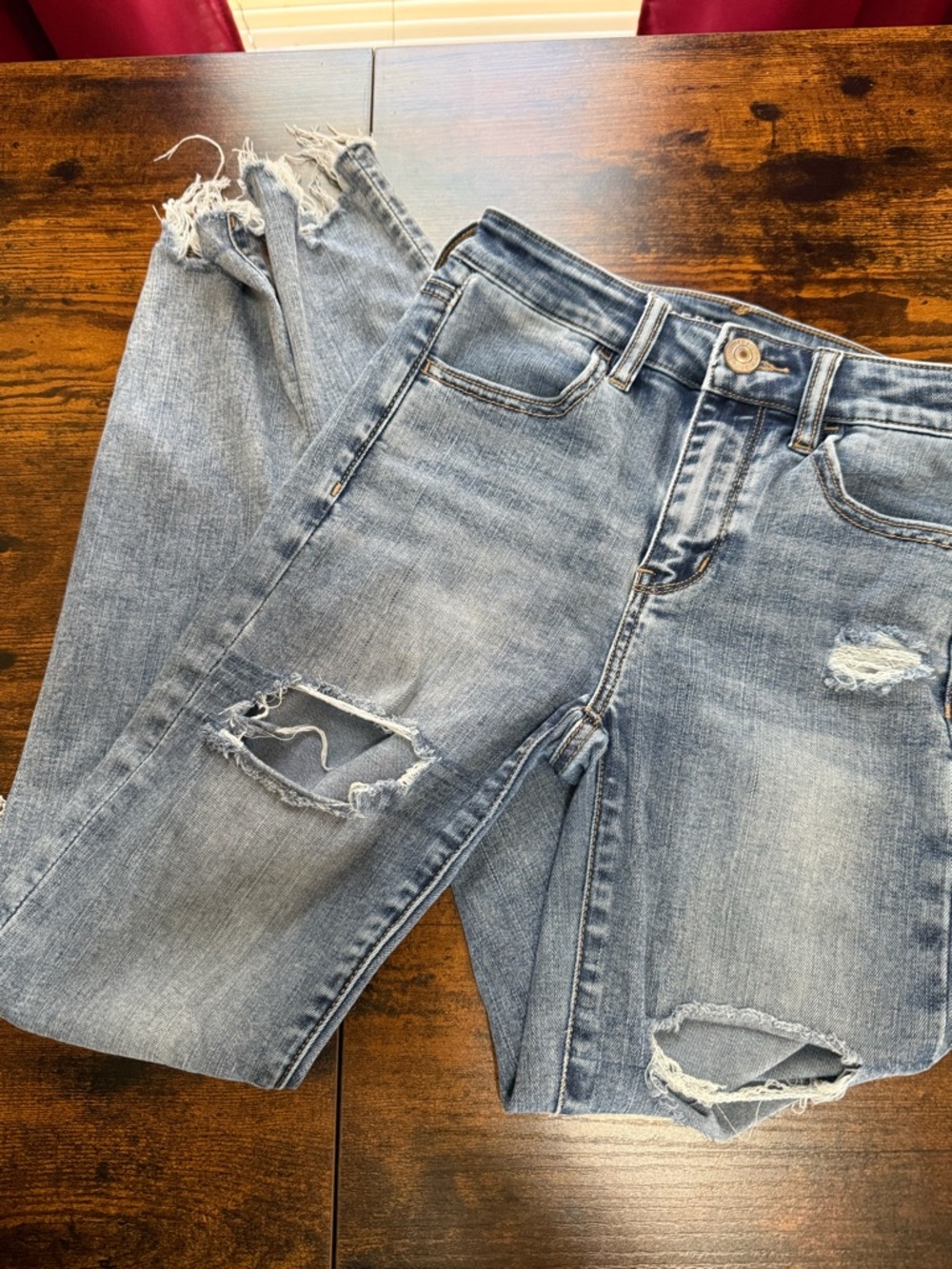 American Eagle Outfitters Light Blue Denim Jeans